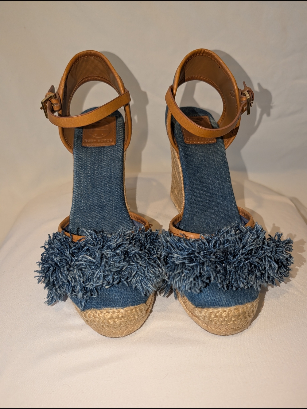 Tory Burch Blue Denim Fringe Espadrille Wedge Sandals EUC sz 7 Luxury Resort